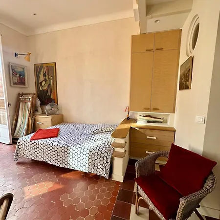 Studio-type Loft Au Coeur De *